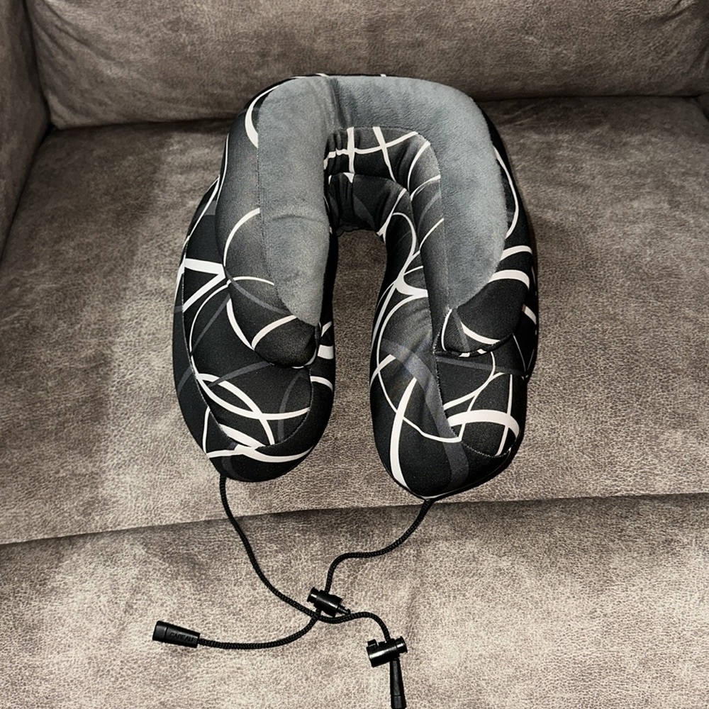 Cabeau travel neck pillow size adult